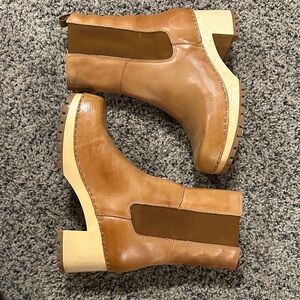 Roolee Tan Leather Clogs